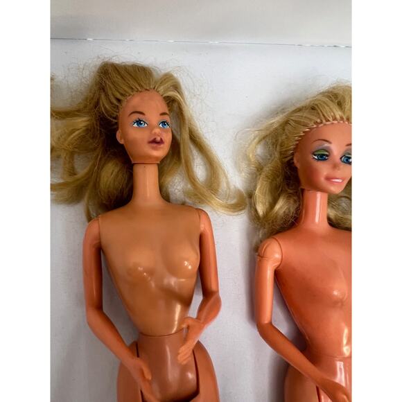 2 1966 Vintage Barbie Dolls with Push Button - Picture 2 of 9